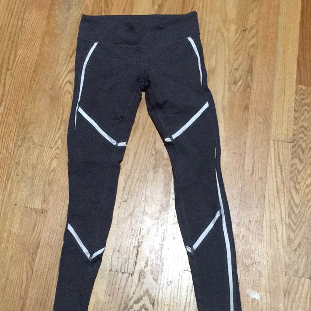 Alo leggings gray striped